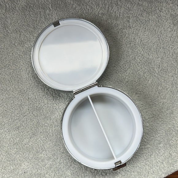 Brighton Lucite Vintage Pill Box - Picture 2 of 5